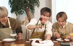 두쫀쿠 공중으로 날아가는거 무슨일이야