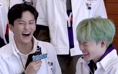 미니언즈같음 실시간으로 깔깔 거림