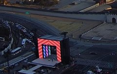 안쪽 벽면이랑 바닥도 다 led네