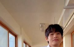 뷔오라버니 교복입고 챌린지 말아오심