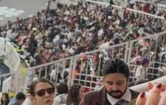 객석에 박지민 김태형