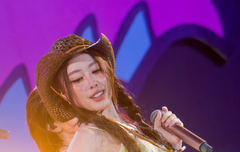 น้องอ๊ะอาย 4EVE aheye - iconsiam  4EVE SONGKRAN26 ICONSIAM