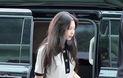 [閒聊] BLACKPINK Jennie的機場服飾穿搭 