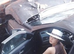 사고 낸 화사, 차 앞범퍼 와장창…복고풍 원피스 탈출 [마마무 is 뭔들 '깜찍 비글돌']