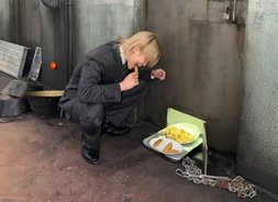 BTS 지민, 촬영 중 포착된 충격적인 '배식구 먹방'…무슨 일? [방탄소년단, 월드 와이드 '인기']