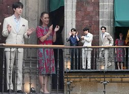 "멕시코 대통령이 직접 영접" BTS, 대통령궁 발코니 등장에 광장 마비 '국빈급 예우' [방탄소년단, 월드 와이드 '인기']