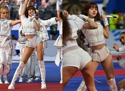 블핑 리사, 월드컵 LA 개막식 당당 무대…그라운드서 존재감으로 압도 [블랙핑크, 걸크러쉬 매력]
