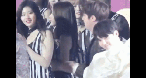 Lewat Bukti-Bukti Ini, Netizen Klaim Jin BTS dan Sana 