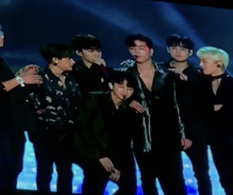  It was during the Super Concert as well as the fans weren [enter-talk] IKON SUFFERED Influenza A virus subtype H5N1 LASER TERROR