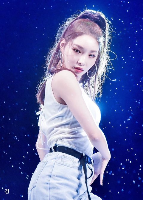 [enter-talk] OTHER GROUP'S FANSITE TAKING PICTURES OF CHUNGHA BECAUSE ...