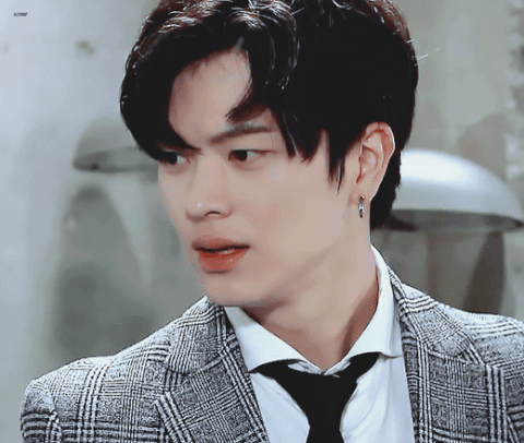 육성재 필모에 이거 추가해줬으면 좋겠음 : 네이트판