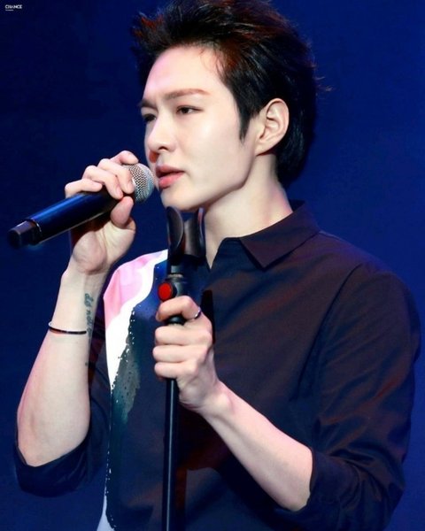 너네 비투비 이창섭 잘생겼던거 아냐?