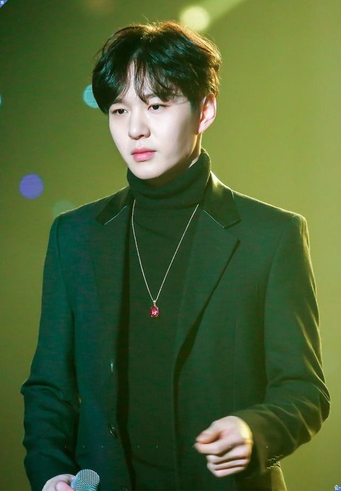 너네 비투비 이창섭 잘생겼던거 아냐?