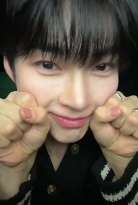 성한빈 마술애교 엄청 유명해지고 있어