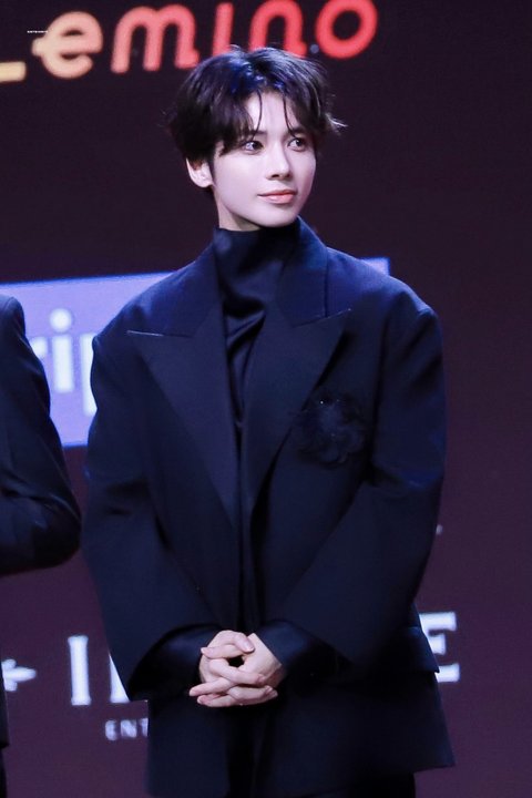 아니 투바투 태현군 얼굴 뭐야...??