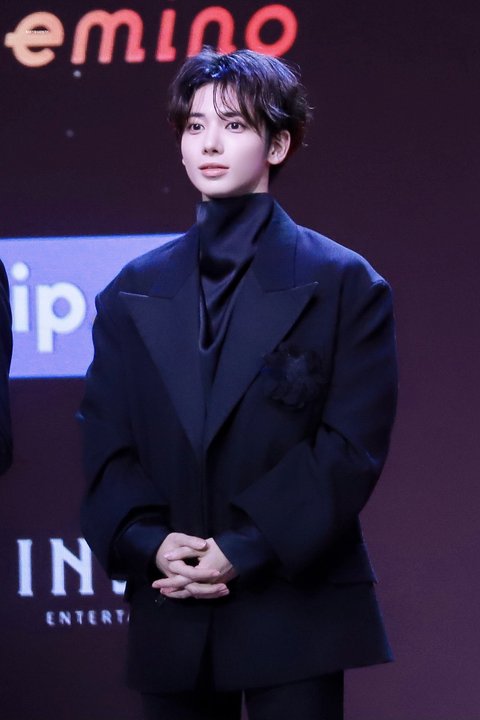 아니 투바투 태현군 얼굴 뭐야...??