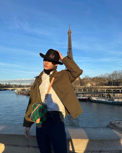 성찬이랑 앤톤 똑같은 구도로 사진 찍었는데