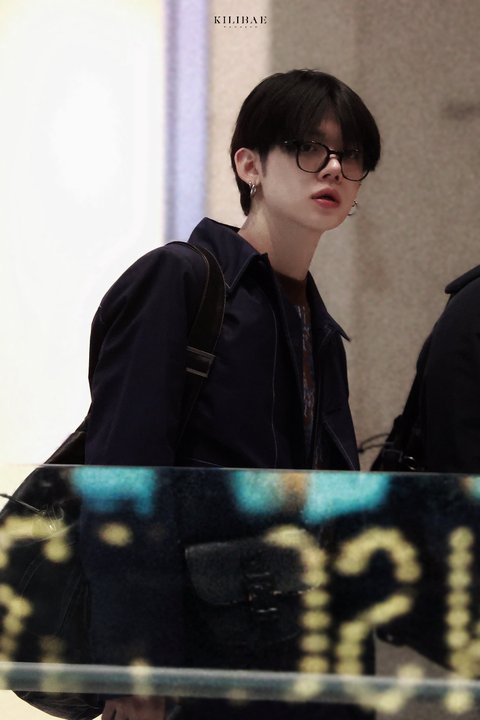 파리 패션위크 참석 출국하는 투바투