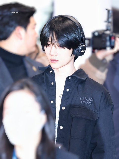 파리 패션위크 참석 출국하는 투바투