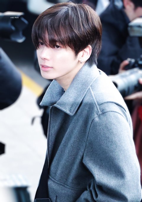 파리 패션위크 참석 출국하는 투바투