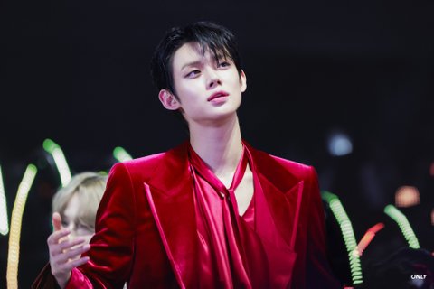 투바투 연준 가요대전 엠씨 착장 중 가장 마음에 들었던 착장은?