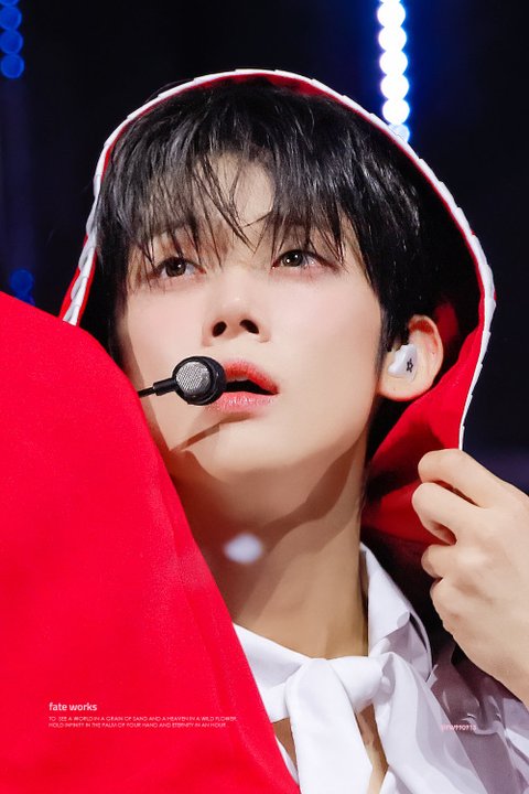 투바투 연준 가요대전 엠씨 착장 중 가장 마음에 들었던 착장은?