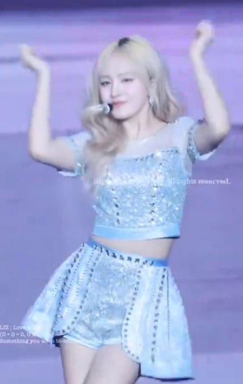 아이브 리즈//// 리즈 걍 살 빠져서 폼 돌아온거