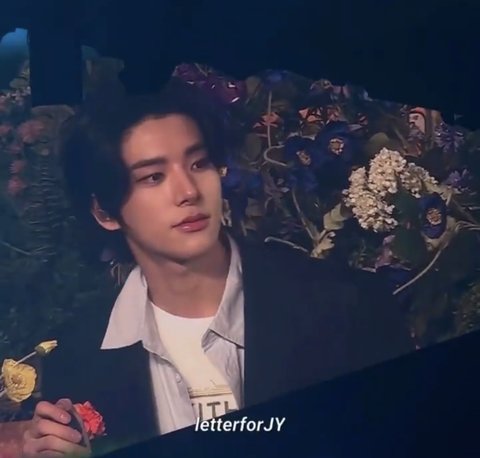 엔하이픈 제이크 실물에 가까운 사진이라는데