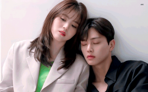 아니 근데 한소희 개신기한게