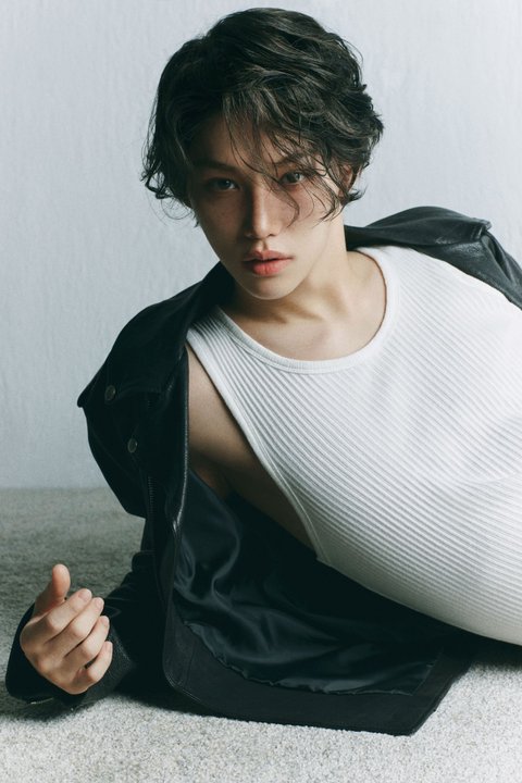 스키즈 필릭스 현진 둘다 향수 화보 찍었는데