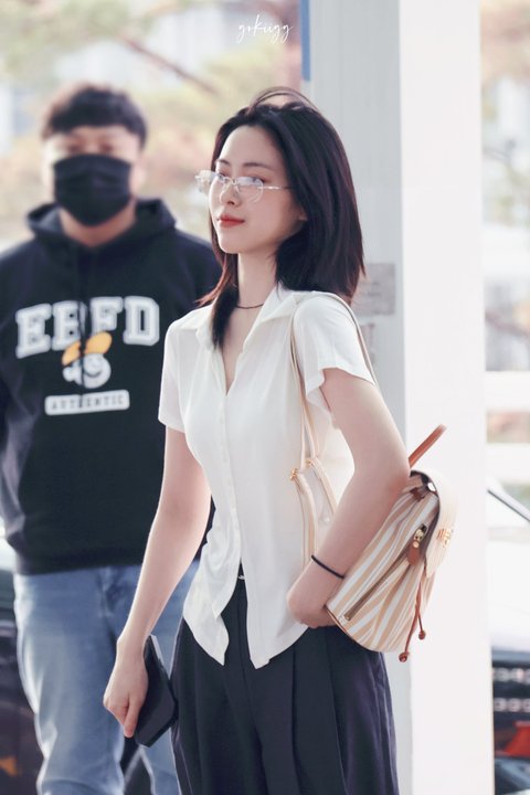 오늘 있지 류진 출국 사진 겁나 예쁨