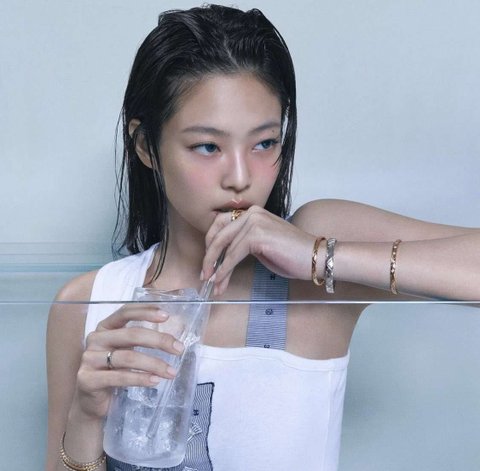 오 제니 하루종일 음악 작업밖에 안한대..