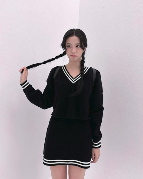 지수 ㅇㅅㅌ 떴는데 미쳐써