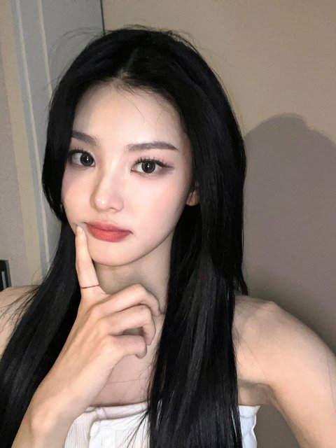 데뷔후 첫 흑발인데