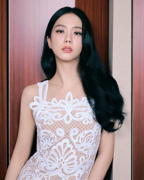 지수 self-portrait 새 캠페인 에바다