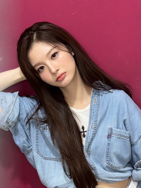 오늘 설윤 음중 진짜 뭐임