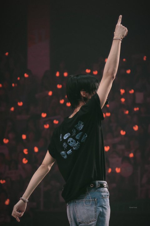 트위터에서 봤는데 라이즈 응원봉