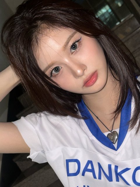 설윤 쌍테 ㄹㅇ 왜붙였냐