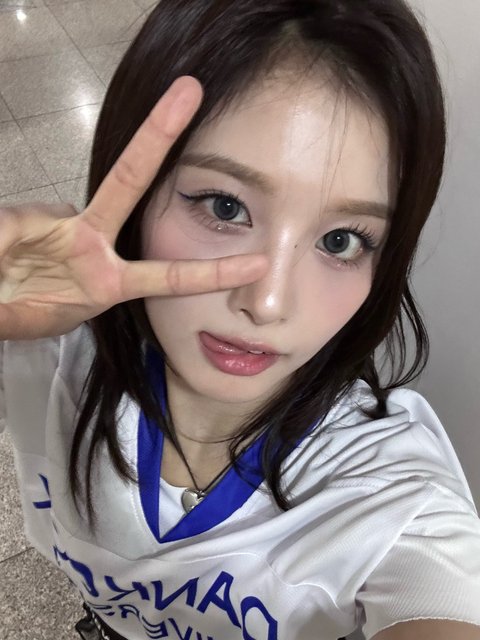 설윤 쌍테 ㄹㅇ 왜붙였냐