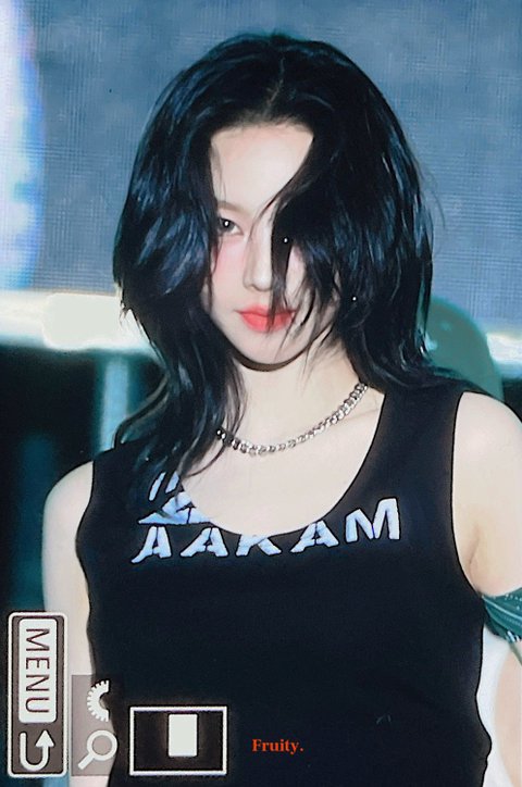 어제 성대 카리나 진짜 난리났네..착장머임