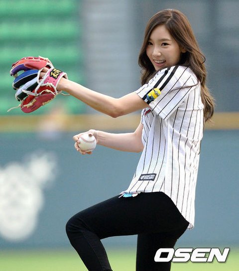 태연 카리나 25살때 시구 비교