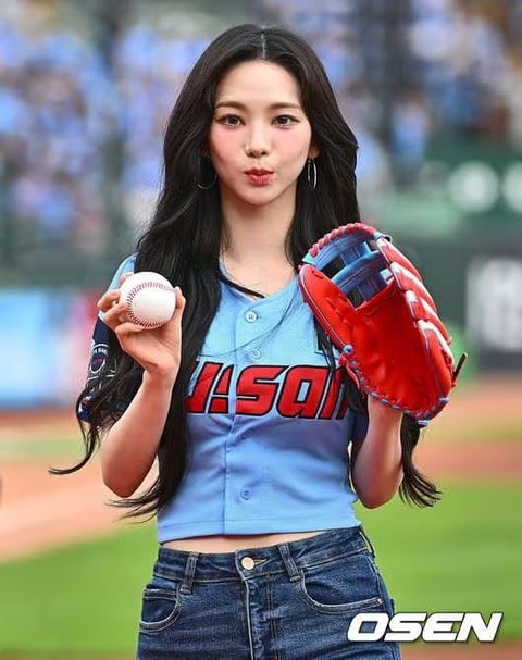 태연 카리나 25살때 시구 비교