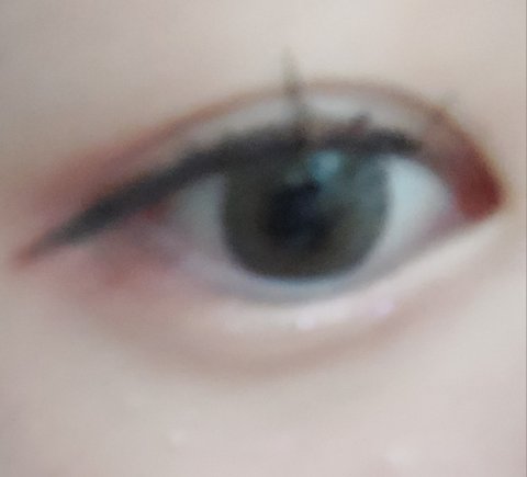 역시 화장은 렌즈빨이 심한듯