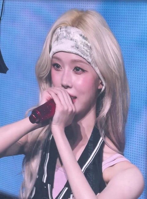 와 윈터 오늘 개이쁘다