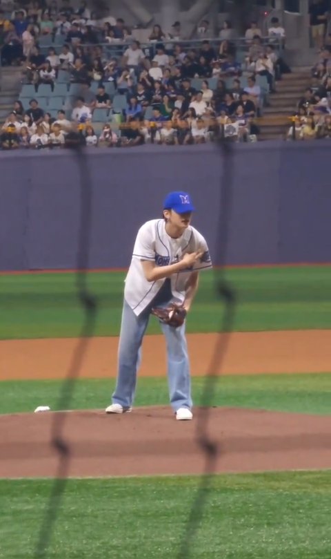 투바투 연준 최강야구 시구