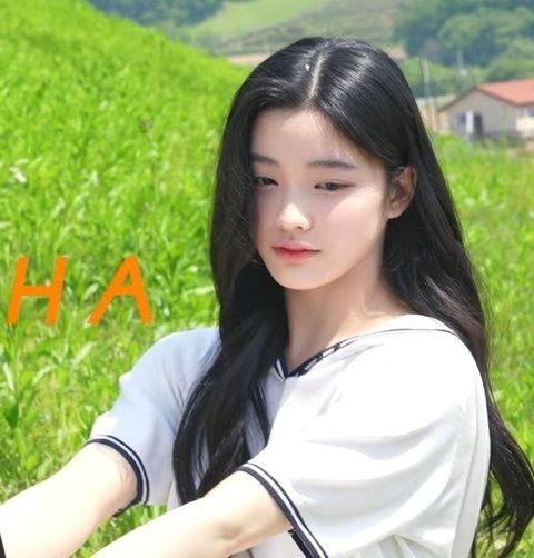 근데 솔직히 아일릿이로하 예쁘지않냐