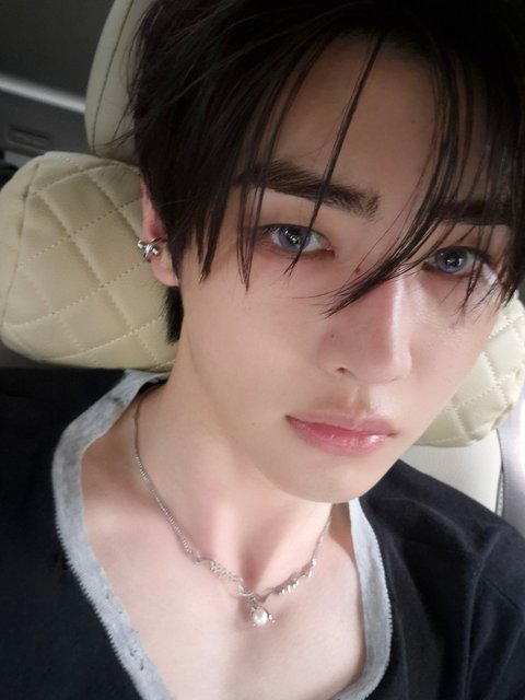 엔하이픈 성훈 셀카 ㄹㅇ 미쳤네