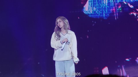 나만 윈터 긴머리가 ㅈㄴ 예쁘냐