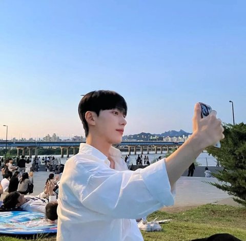 이 사람 누군지 아는 사람 !!!!!!!!!!