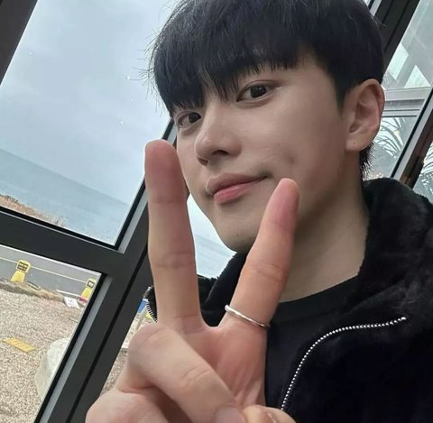이 사람 누군지 아는 사람 !!!!!!!!!!